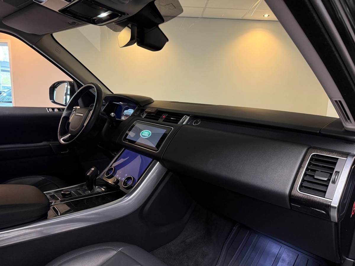 Land Rover Range Rover Sport Land Rover Range Rover Sport 2.0 P400e Dynamic *404PK!* Full-black|Carplay|Trekhaak|All-seasons