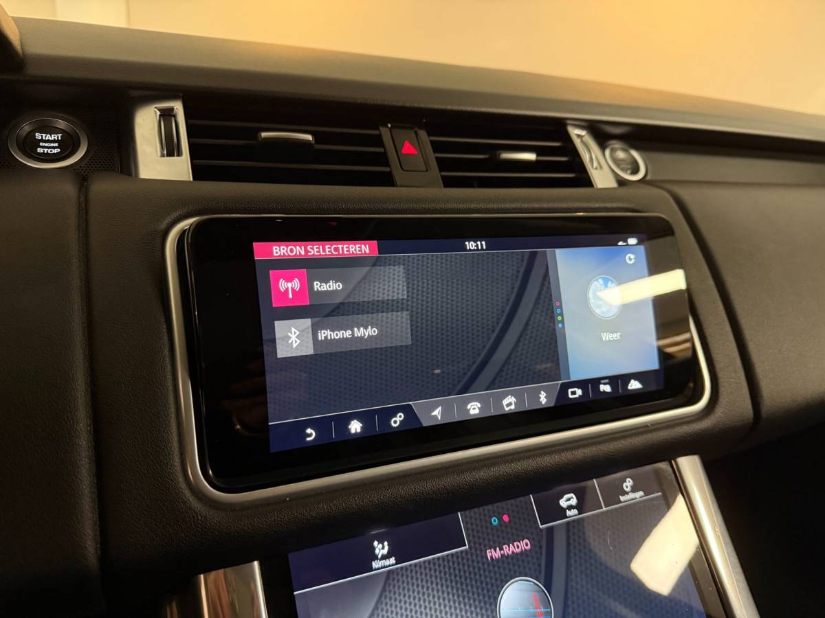 Land Rover Range Rover Sport Land Rover Range Rover Sport 2.0 P400e Dynamic *404PK!* Full-black|Carplay|Trekhaak|All-seasons