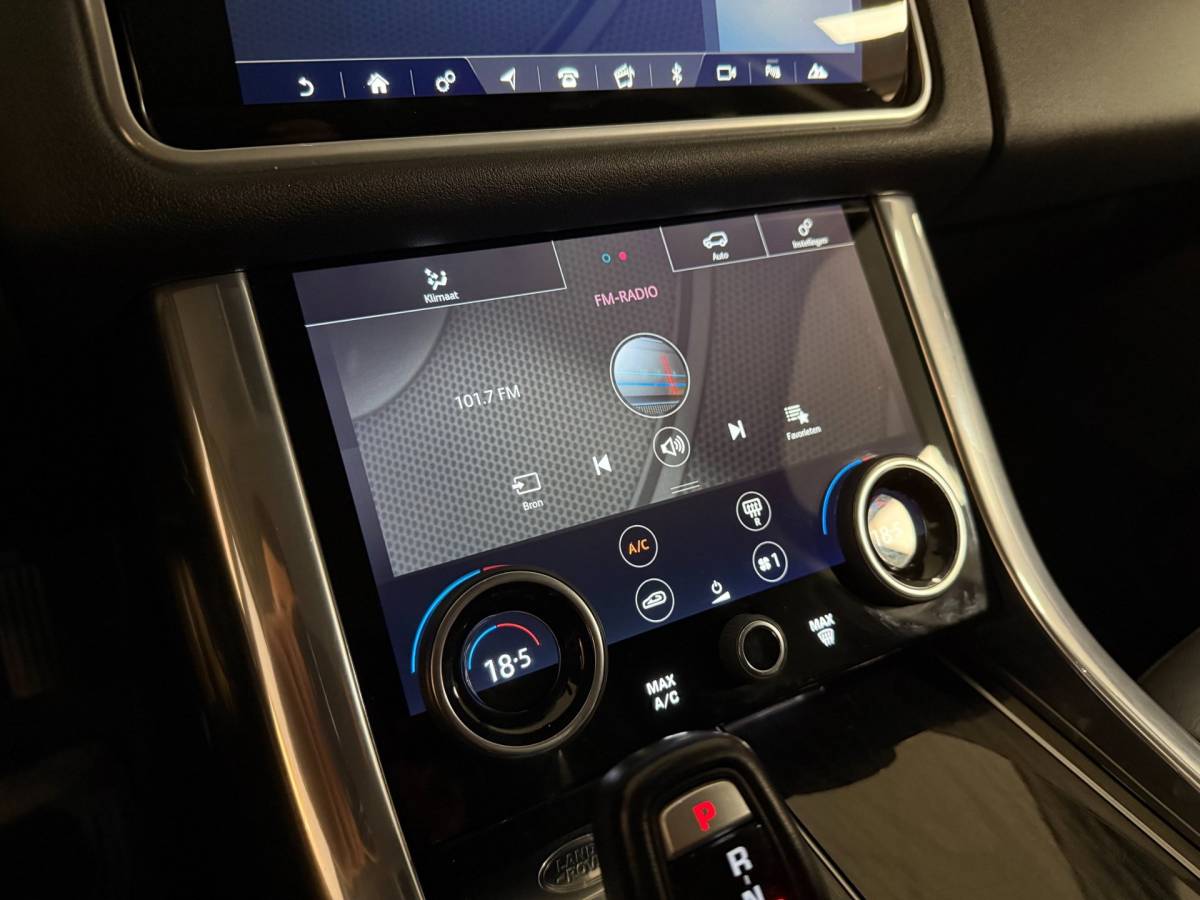 Land Rover Range Rover Sport Land Rover Range Rover Sport 2.0 P400e Dynamic *404PK!* Full-black|Carplay|Trekhaak|All-seasons