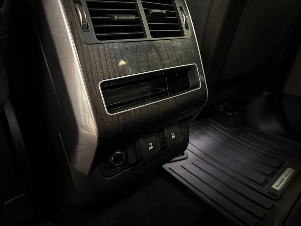 Land Rover Range Rover Sport Land Rover Range Rover Sport 2.0 P400e Dynamic *404PK!* Full-black|Carplay|Trekhaak|All-seasons