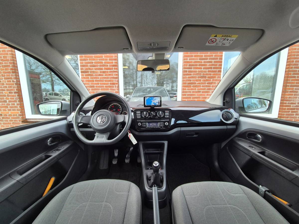 Volkswagen up! Volkswagen Up! 1.0 move up! BlueMotion 60PK 5drs airco, navi, elektr.ramen, radio/cd