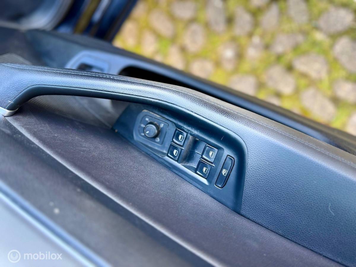 Volkswagen Passat Volkswagen Passat 1.8 TSI Highline DSG | Full Options | PANO