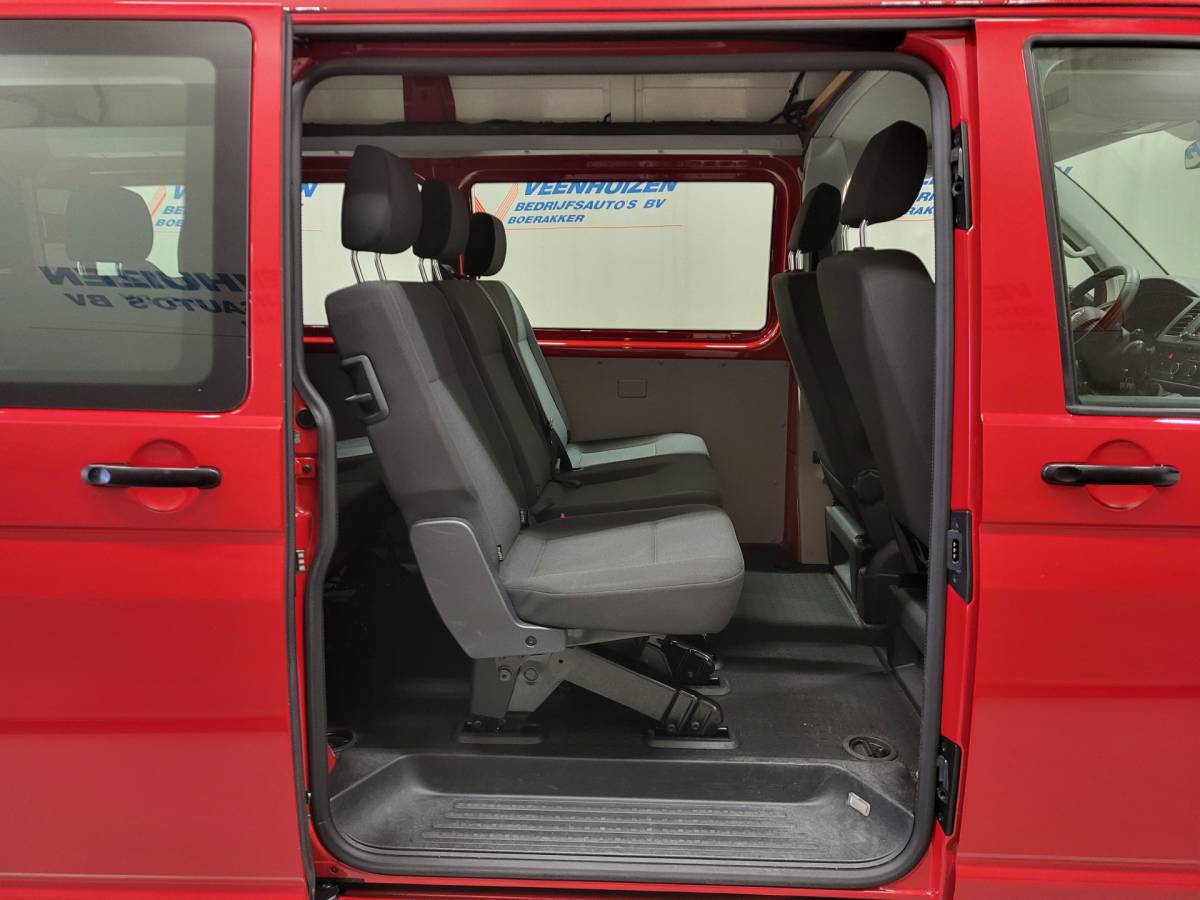 Volkswagen Transporter Volkswagen Transporter Kombi 2.0TDI L2/H2 8-Personenbus Automaat Euro 6!
