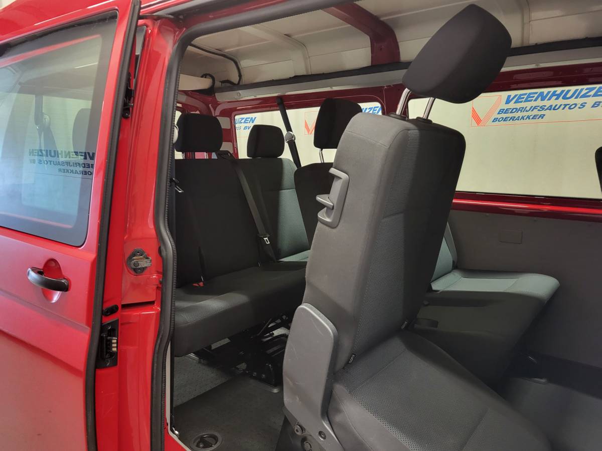 Volkswagen Transporter Volkswagen Transporter Kombi 2.0TDI L2/H2 8-Personenbus Automaat Euro 6!