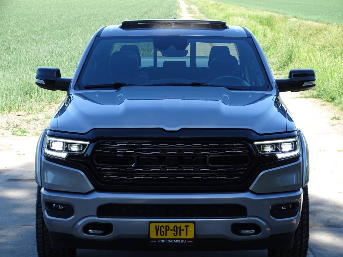 Dodge Ram 1500 Dodge Ram 1500 5.7 V8 4×4 Crew Cab Limited