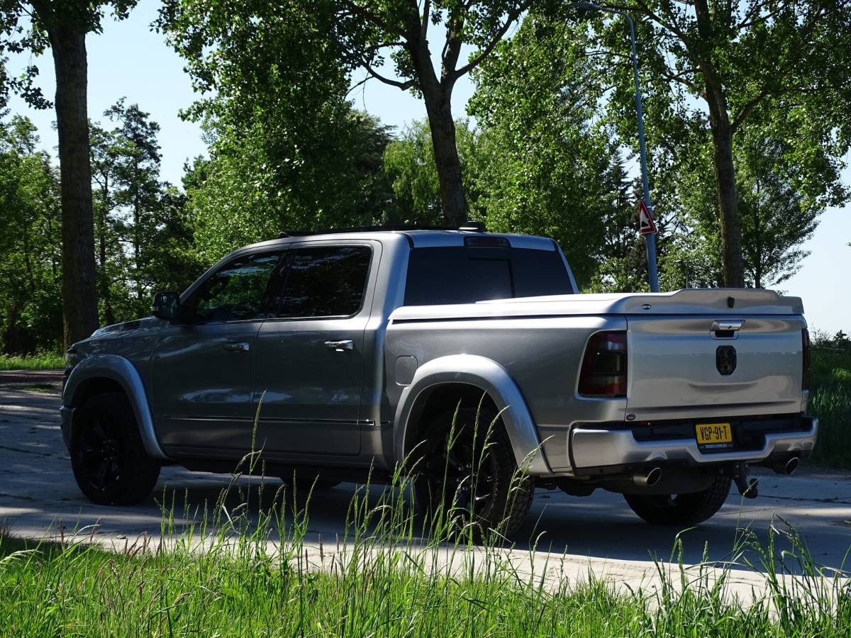 Dodge Ram 1500 Dodge Ram 1500 5.7 V8 4×4 Crew Cab Limited