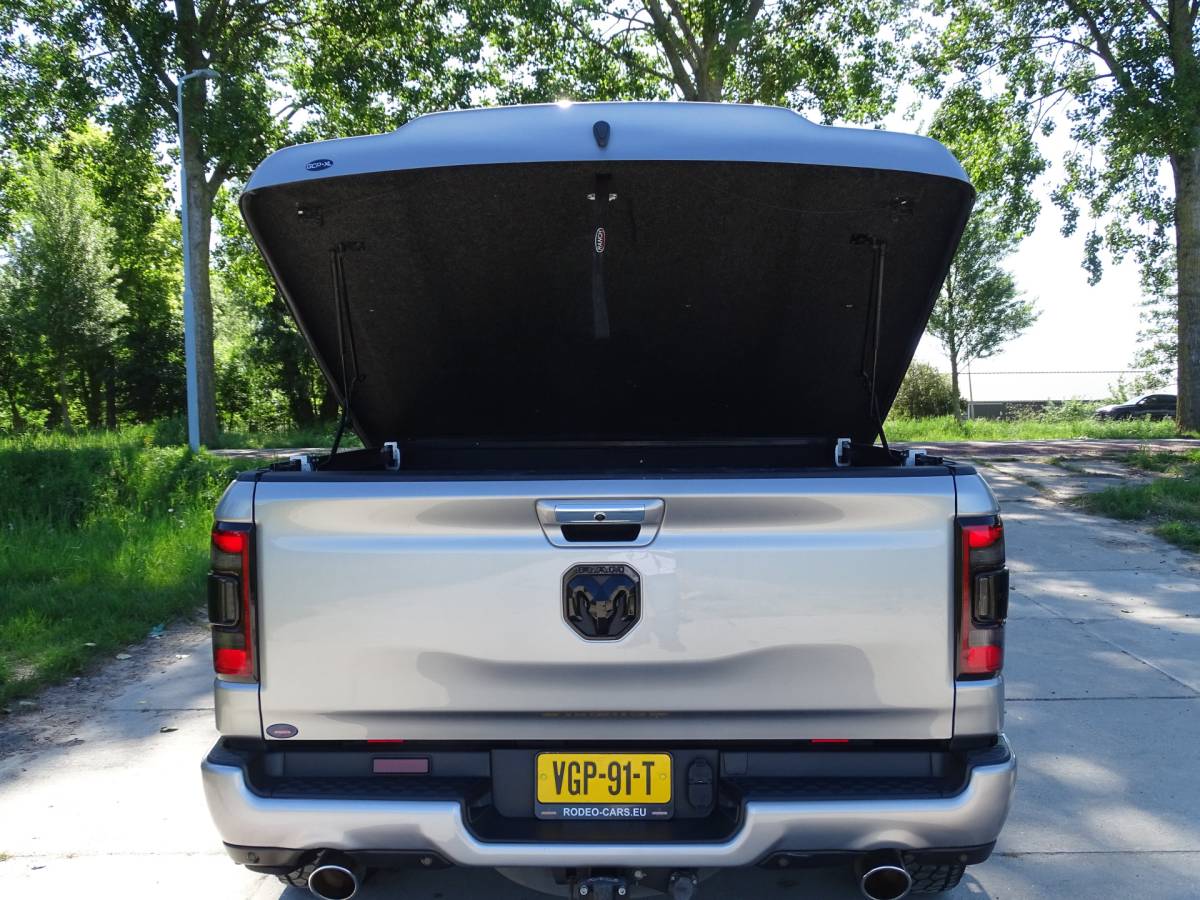 Dodge Ram 1500 Dodge Ram 1500 5.7 V8 4×4 Crew Cab Limited
