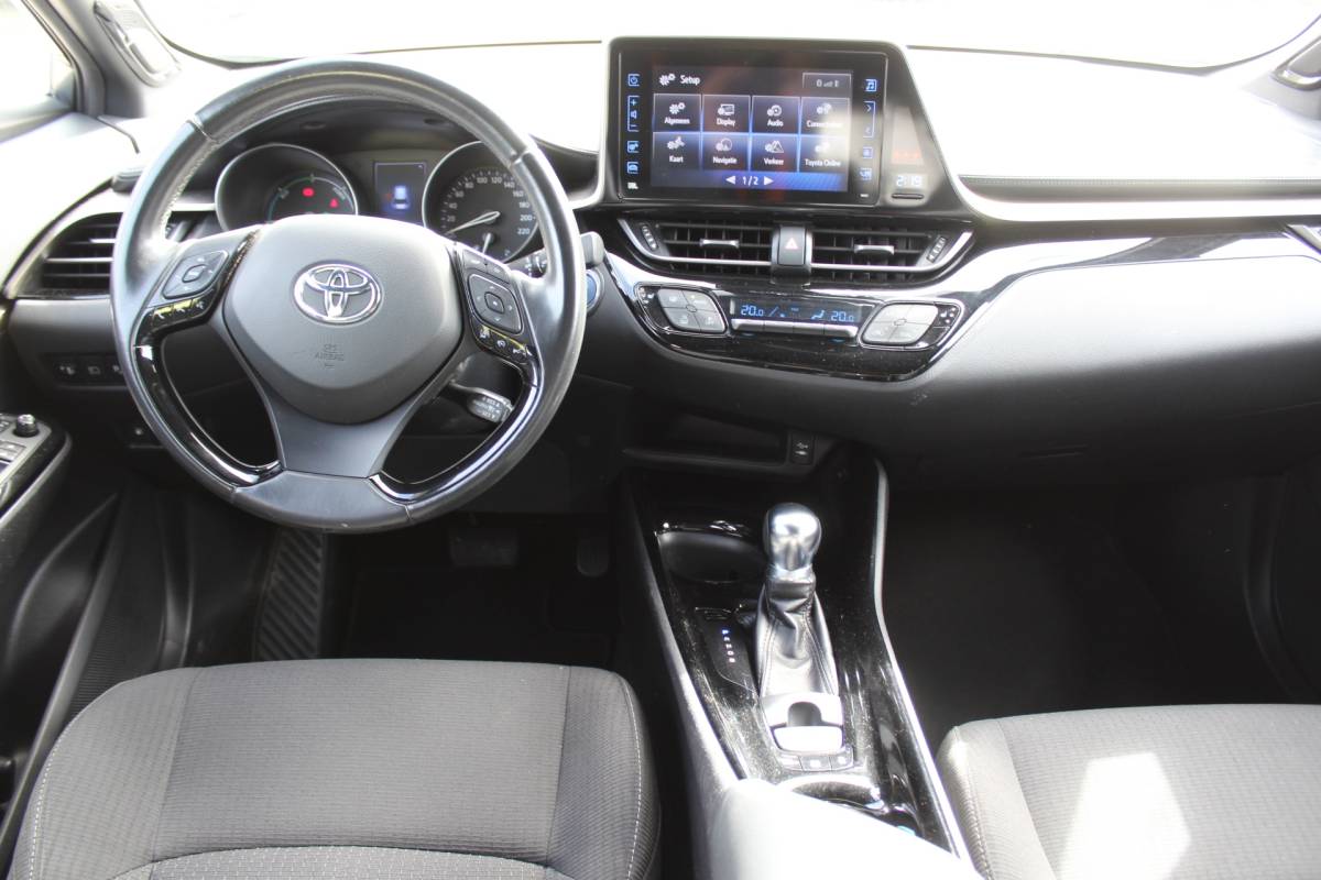 Toyota C-HR Toyota C-HR 1.8 Hybrid Style rijklaar prijs CAMERA BOMVOL OPTIES VERWARMBARE STOELEN CLIMA