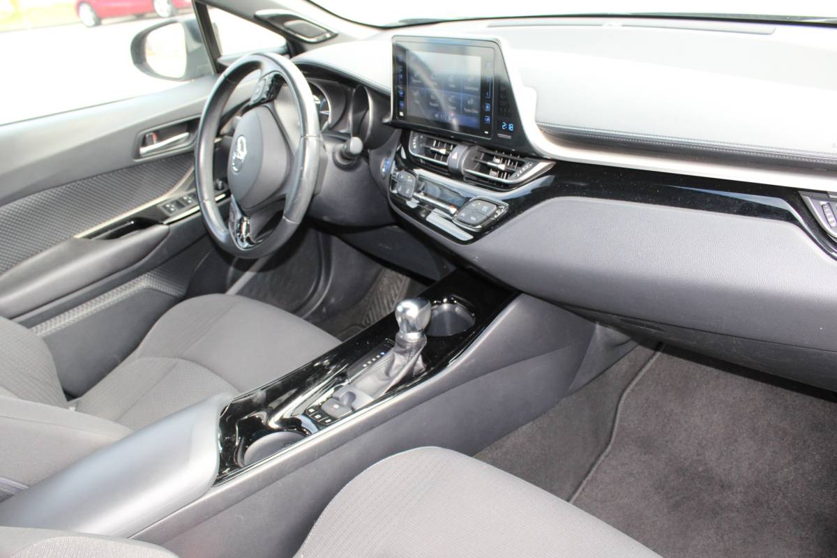 Toyota C-HR Toyota C-HR 1.8 Hybrid Style rijklaar prijs CAMERA BOMVOL OPTIES VERWARMBARE STOELEN CLIMA