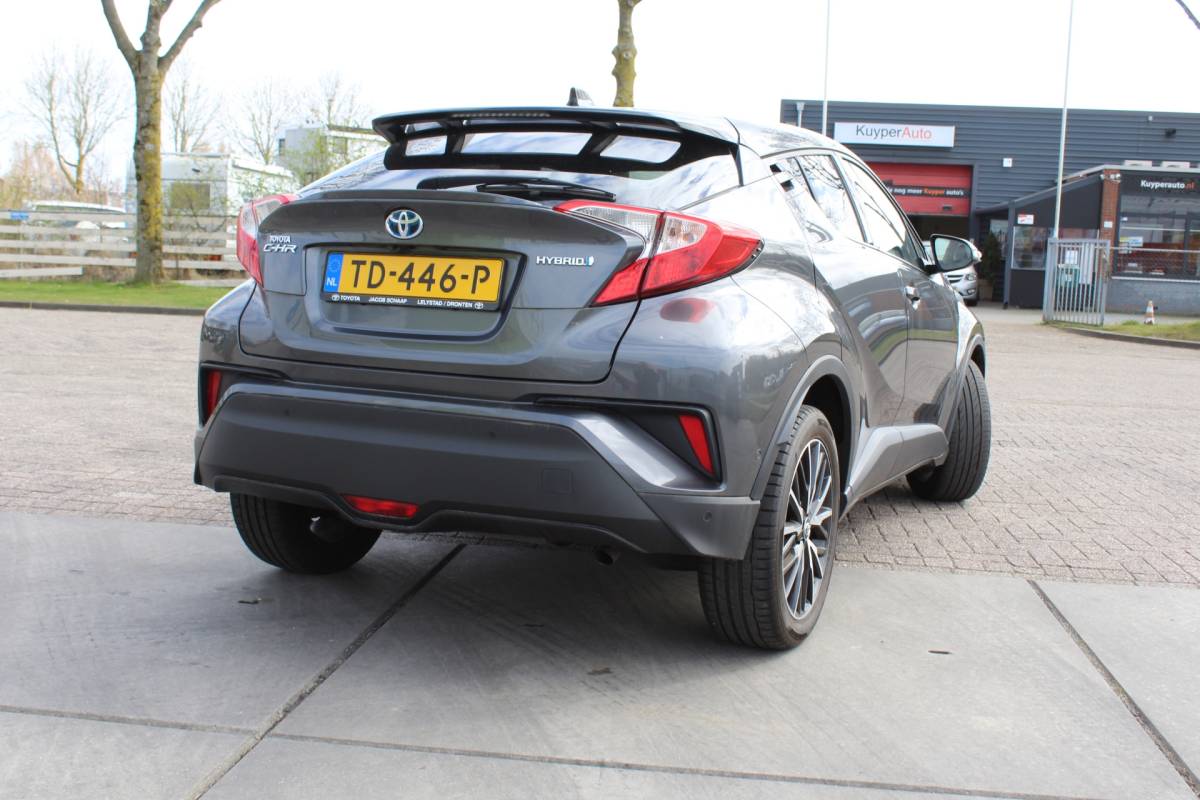 Toyota C-HR Toyota C-HR 1.8 Hybrid Style rijklaar prijs CAMERA BOMVOL OPTIES VERWARMBARE STOELEN CLIMA