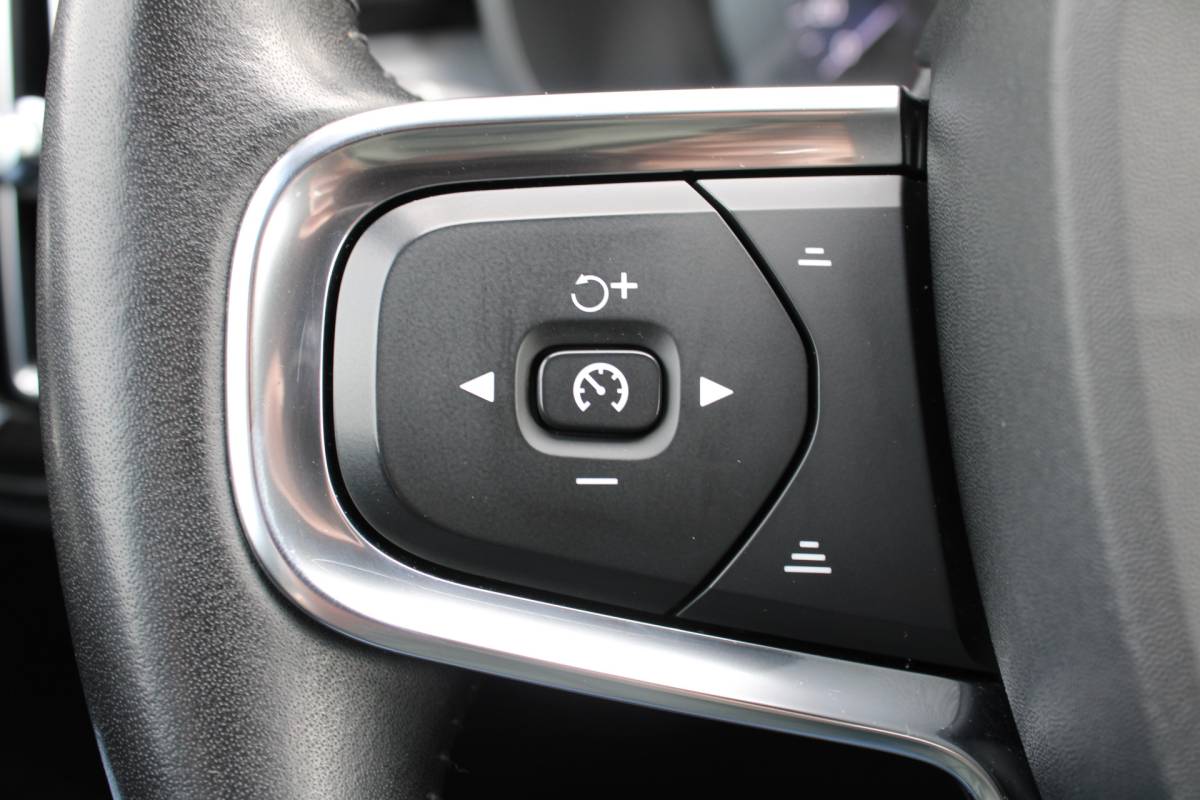 Volvo XC40 Volvo XC40 T3 164PK Automaat Business Pro | Keyless Entry | BLIS | Camera achter | PDC V+A | Apple/Android Carplay | El. Achterklep |