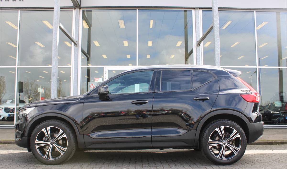 Volvo XC40 Volvo XC40 T3 164PK Automaat Business Pro | Keyless Entry | BLIS | Camera achter | PDC V+A | Apple/Android Carplay | El. Achterklep |