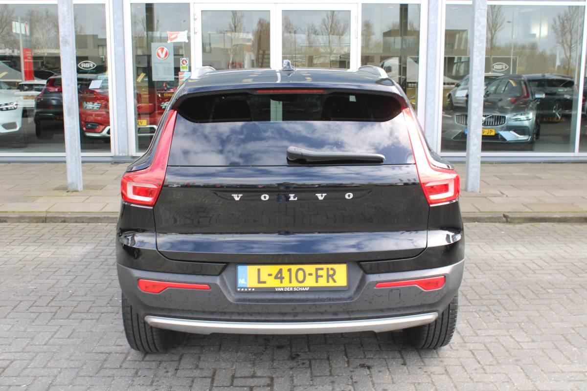 Volvo XC40 Volvo XC40 T3 164PK Automaat Business Pro | Keyless Entry | BLIS | Camera achter | PDC V+A | Apple/Android Carplay | El. Achterklep |