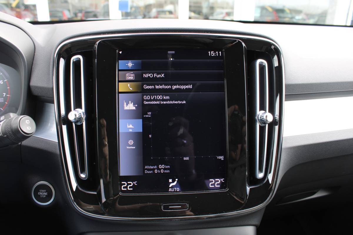 Volvo XC40 Volvo XC40 T3 164PK Automaat Business Pro | Keyless Entry | BLIS | Camera achter | PDC V+A | Apple/Android Carplay | El. Achterklep |