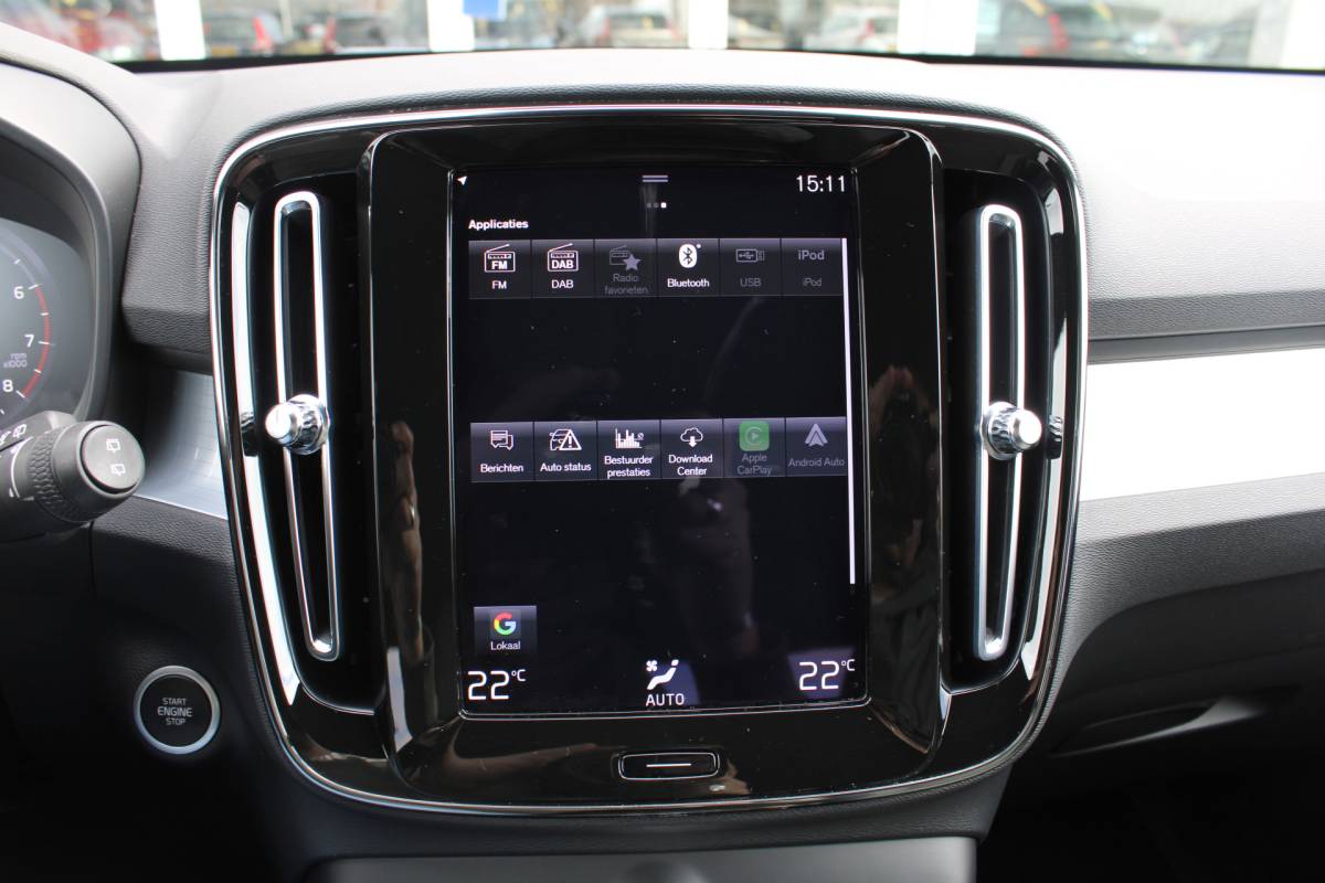 Volvo XC40 Volvo XC40 T3 164PK Automaat Business Pro | Keyless Entry | BLIS | Camera achter | PDC V+A | Apple/Android Carplay | El. Achterklep |