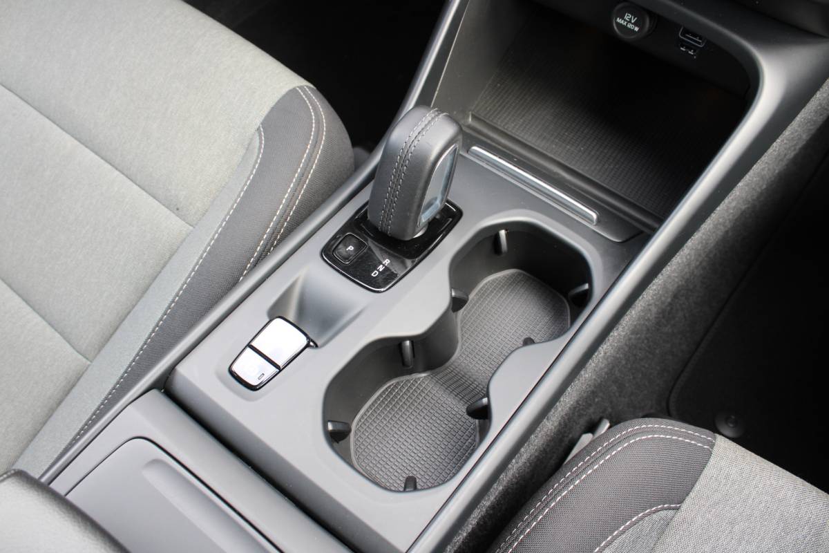 Volvo XC40 Volvo XC40 T3 164PK Automaat Business Pro | Keyless Entry | BLIS | Camera achter | PDC V+A | Apple/Android Carplay | El. Achterklep |