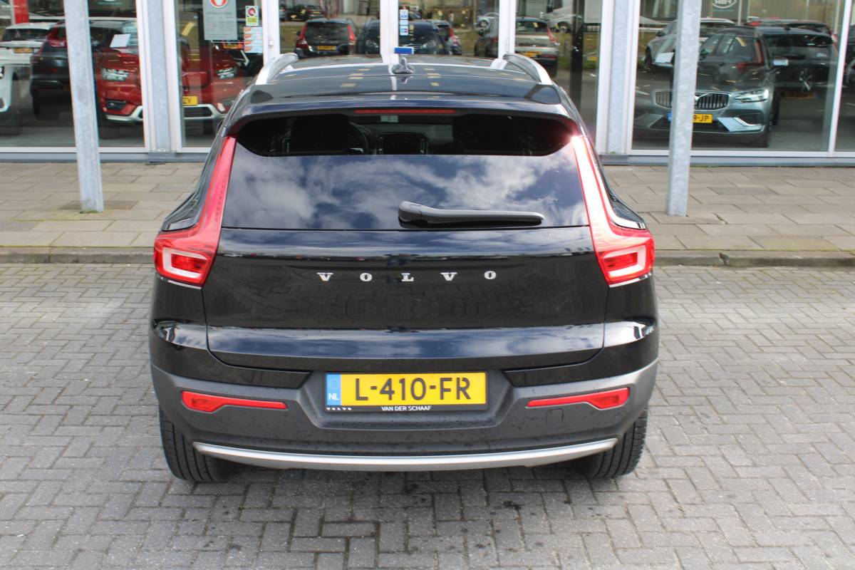 Volvo XC40 Volvo XC40 T3 164PK Automaat Business Pro | Keyless Entry | BLIS | Camera achter | PDC V+A | Apple/Android Carplay | El. Achterklep |