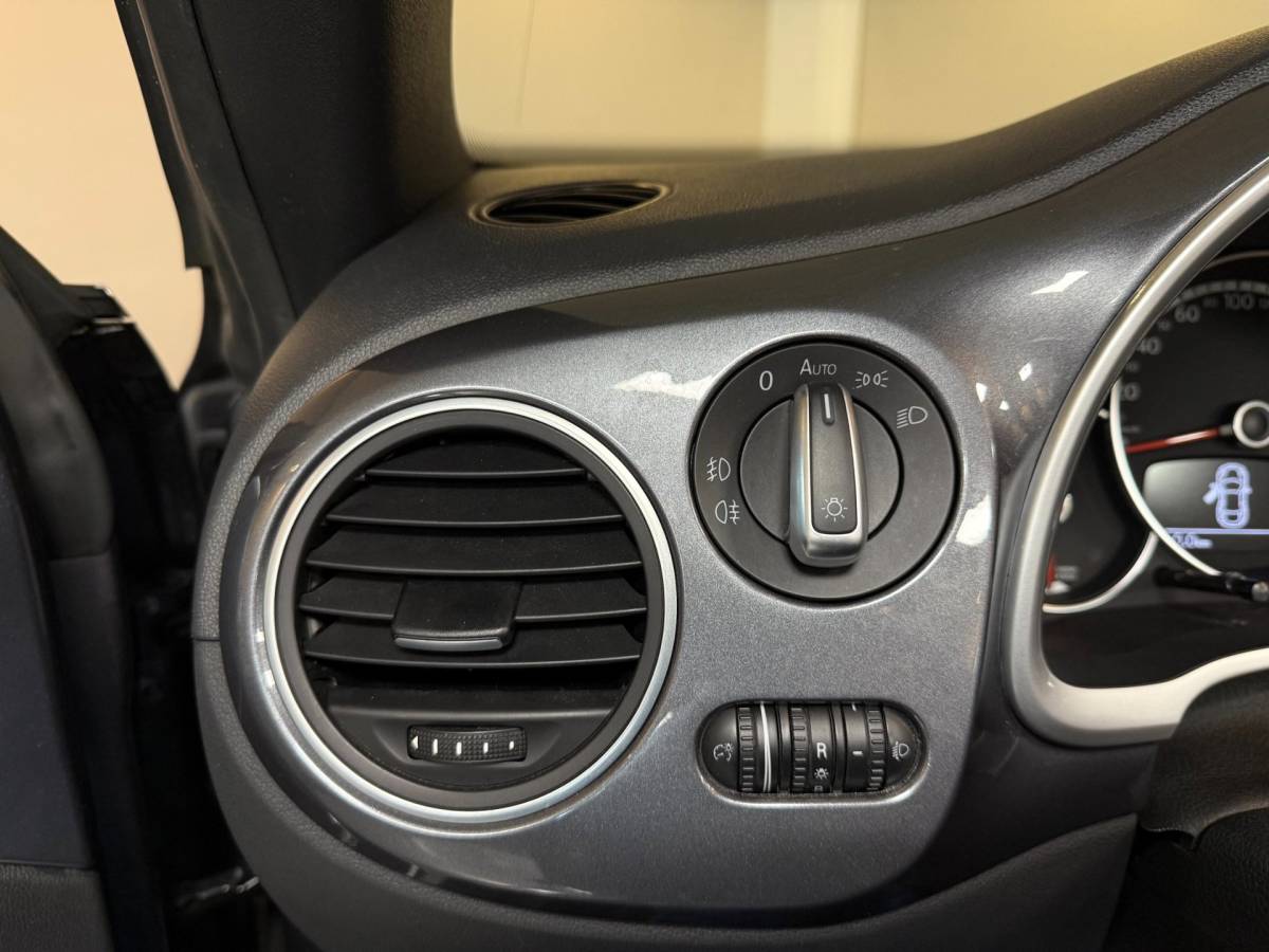 Volkswagen Beetle Volkswagen Beetle Cabriolet 1.2 TSI Design BlueMotion *Automaat* Stoelverw.|Fender Audio|Windscherm|Cruise|Navi|NAP