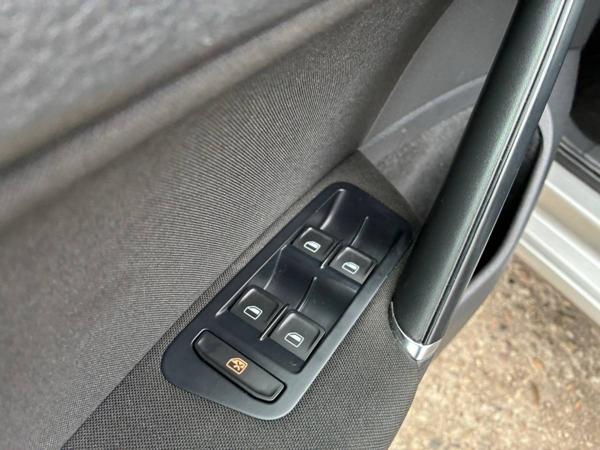 Volkswagen Golf Volkswagen Golf Variant 1.2 TSI Automaat | Navi + Clima + Cruise nu €9.975,-!!!