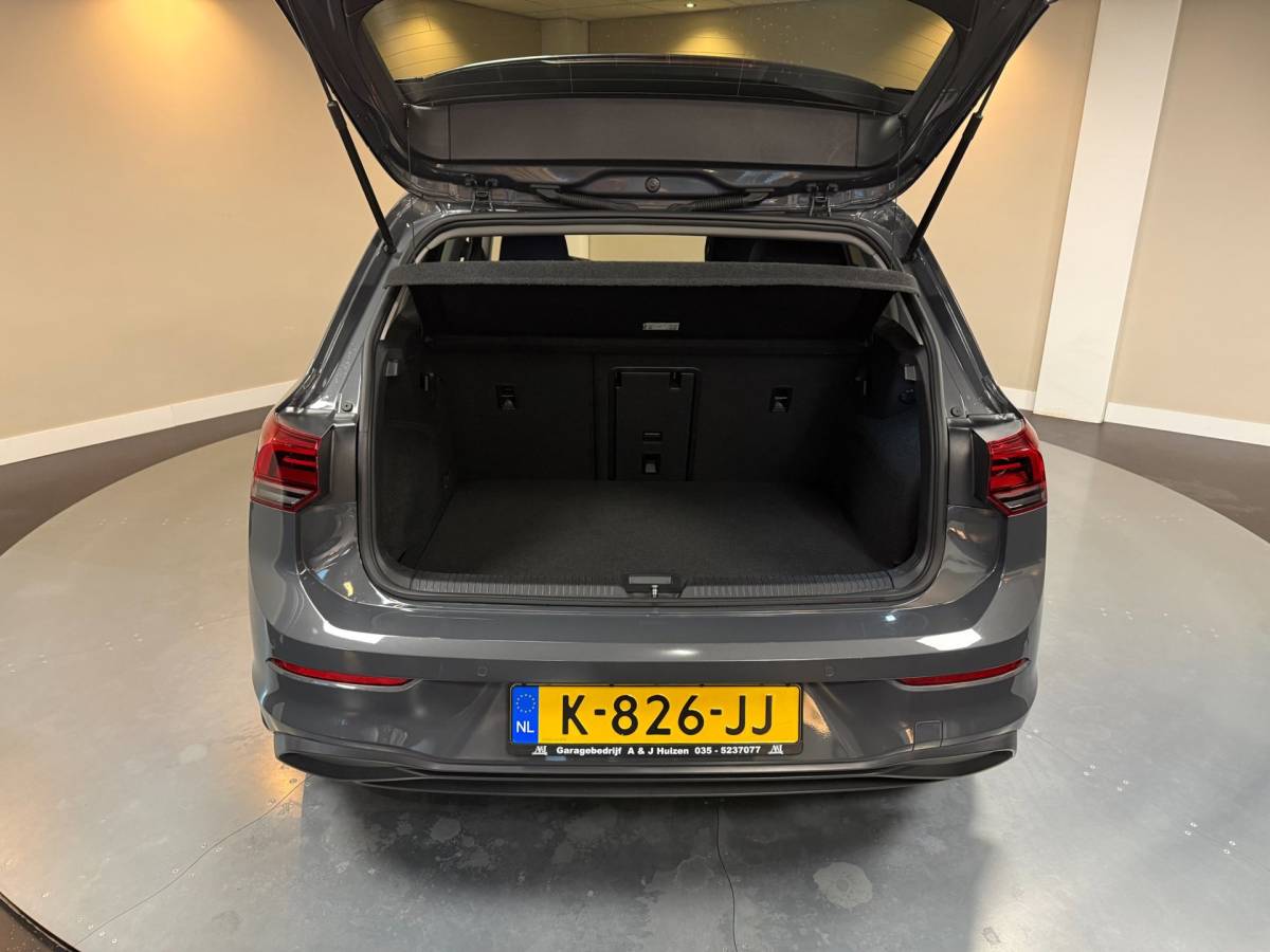 Volkswagen Golf Volkswagen Golf 1.0 TSI Life Business *Alcantara* Massage|Camera|IQ Drive|Sfeerverlichting