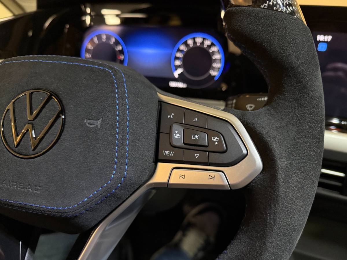 Volkswagen Golf Volkswagen Golf 1.0 TSI Life Business *Alcantara* Massage|Camera|IQ Drive|Sfeerverlichting