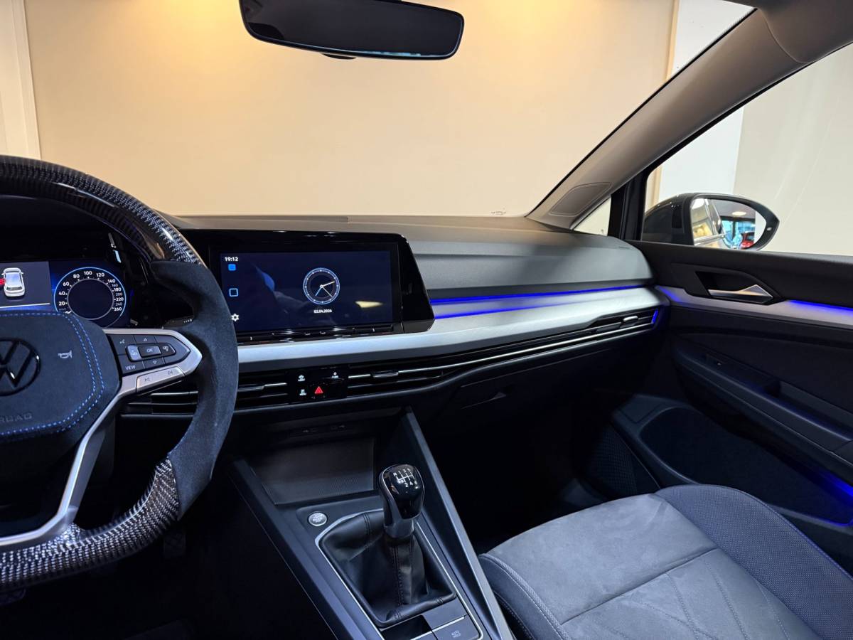 Volkswagen Golf Volkswagen Golf 1.0 TSI Life Business *Alcantara* Massage|Camera|IQ Drive|Sfeerverlichting