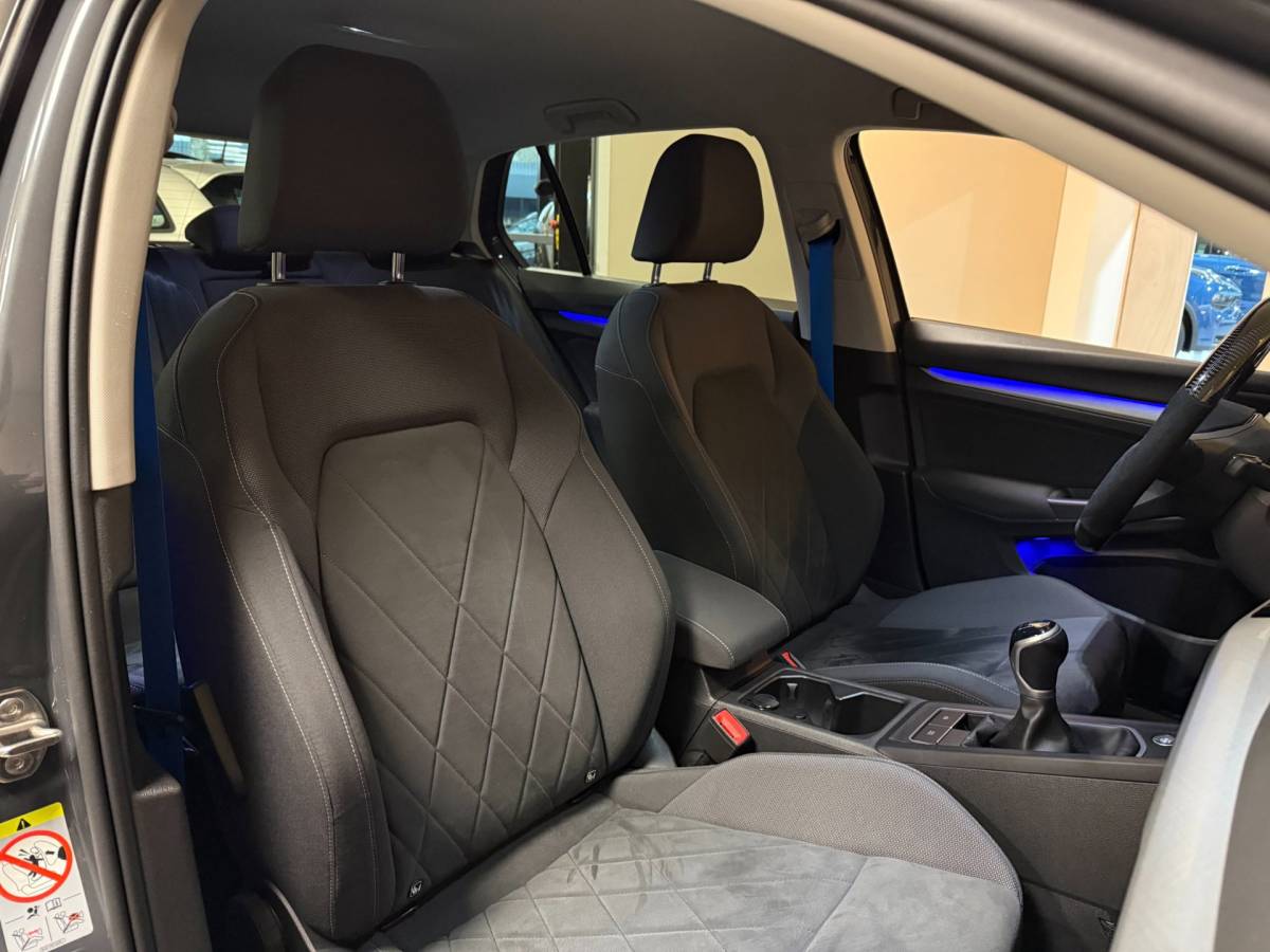 Volkswagen Golf Volkswagen Golf 1.0 TSI Life Business *Alcantara* Massage|Camera|IQ Drive|Sfeerverlichting