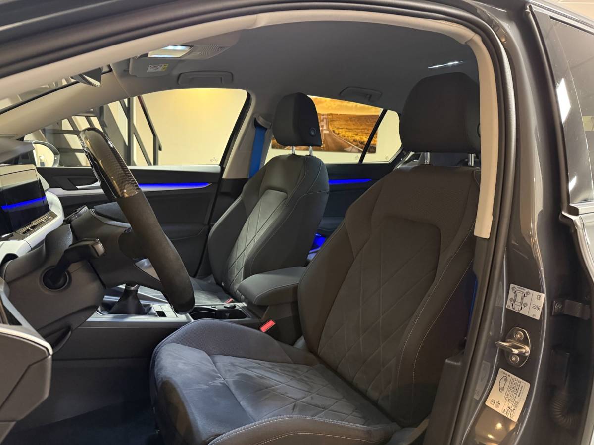 Volkswagen Golf Volkswagen Golf 1.0 TSI Life Business *Alcantara* Massage|Camera|IQ Drive|Sfeerverlichting