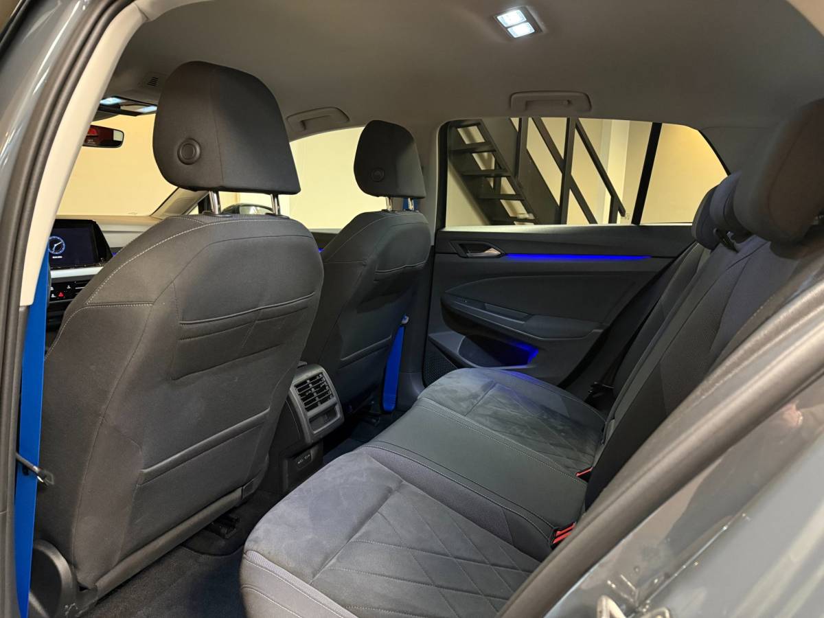 Volkswagen Golf Volkswagen Golf 1.0 TSI Life Business *Alcantara* Massage|Camera|IQ Drive|Sfeerverlichting