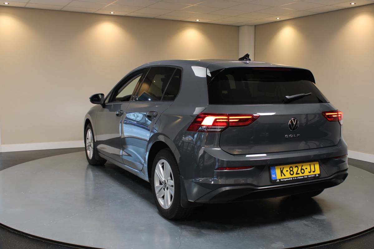 Volkswagen Golf Volkswagen Golf 1.0 TSI Life Business *Alcantara* Massage|Camera|IQ Drive|Sfeerverlichting