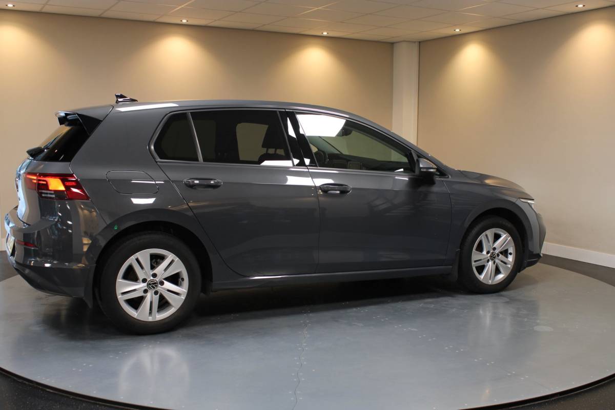 Volkswagen Golf Volkswagen Golf 1.0 TSI Life Business *Alcantara* Massage|Camera|IQ Drive|Sfeerverlichting