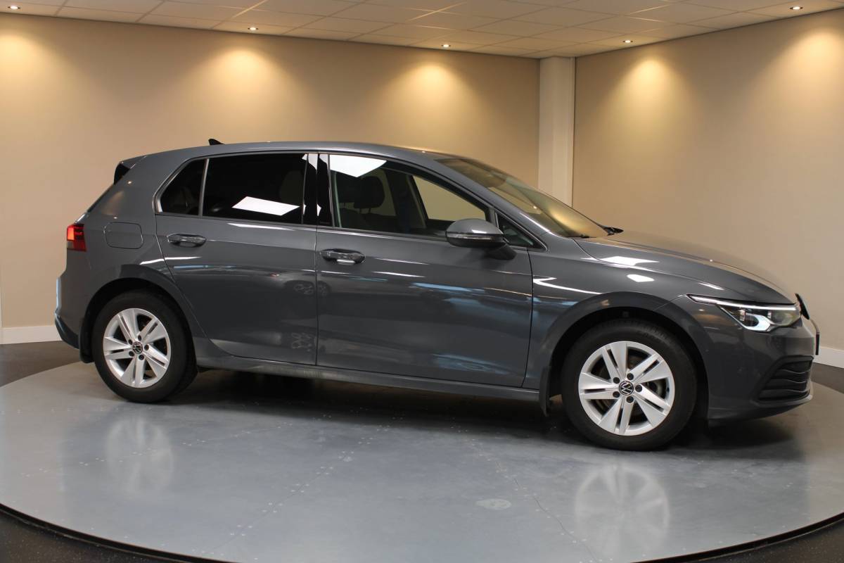 Volkswagen Golf Volkswagen Golf 1.0 TSI Life Business *Alcantara* Massage|Camera|IQ Drive|Sfeerverlichting