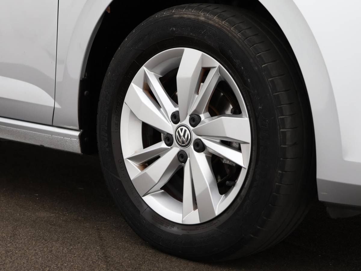 Volkswagen Polo Volkswagen Polo 1.0 TSI 95pk Comfortline Business · Apple/Android Car Play · Limiter · Airco · Trekhaak · 15” Inch ·