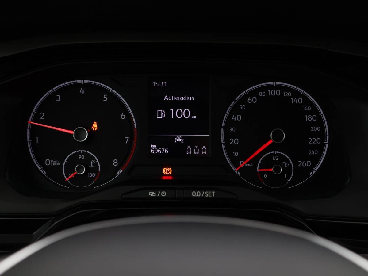 Volkswagen Polo Volkswagen Polo 1.0 TSI 95pk Comfortline Business · Apple/Android Car Play · Limiter · Airco · Trekhaak · 15” Inch ·