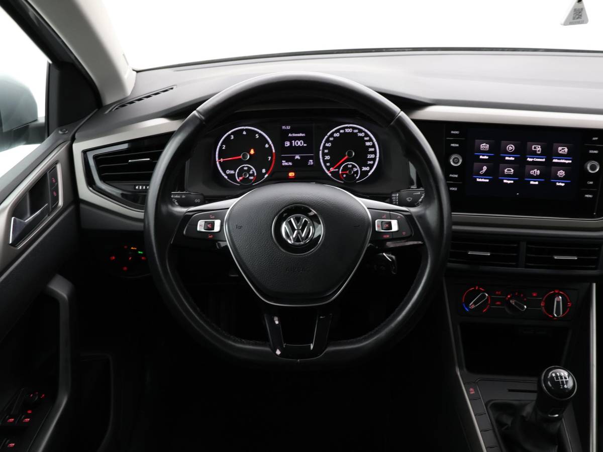 Volkswagen Polo Volkswagen Polo 1.0 TSI 95pk Comfortline Business · Apple/Android Car Play · Limiter · Airco · Trekhaak · 15” Inch ·