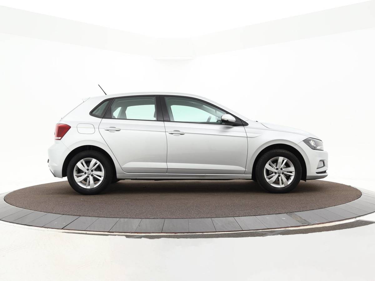 Volkswagen Polo Volkswagen Polo 1.0 TSI 95pk Comfortline Business · Apple/Android Car Play · Limiter · Airco · Trekhaak · 15” Inch ·