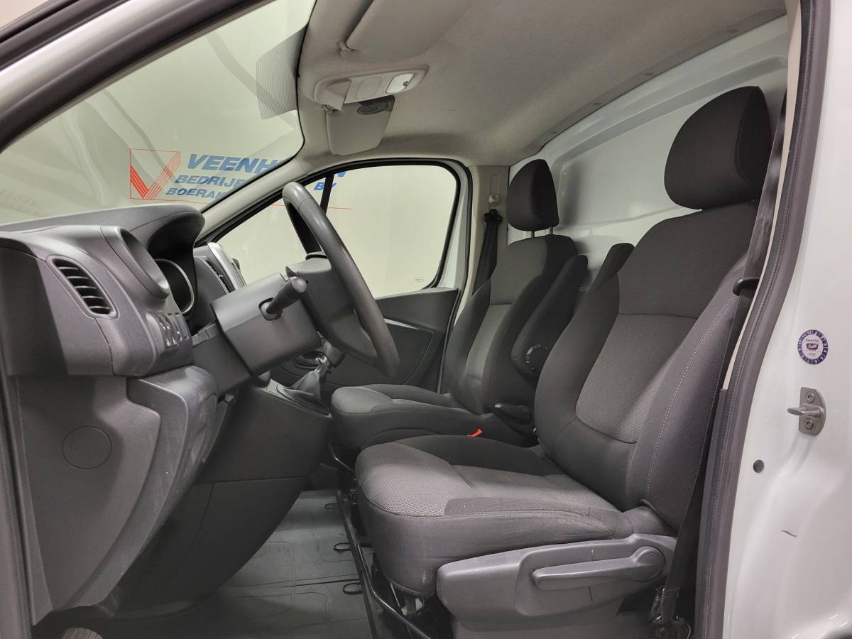 Renault Trafic Renault Trafic 2.0dCi 120pk L2/H1 Euro 6!
