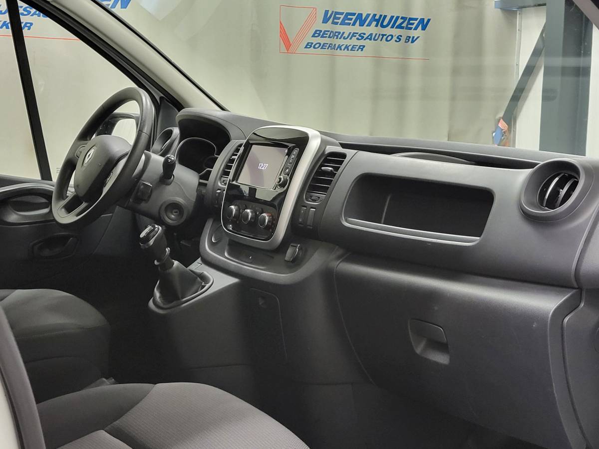 Renault Trafic Renault Trafic 2.0dCi 120pk L2/H1 Euro 6!