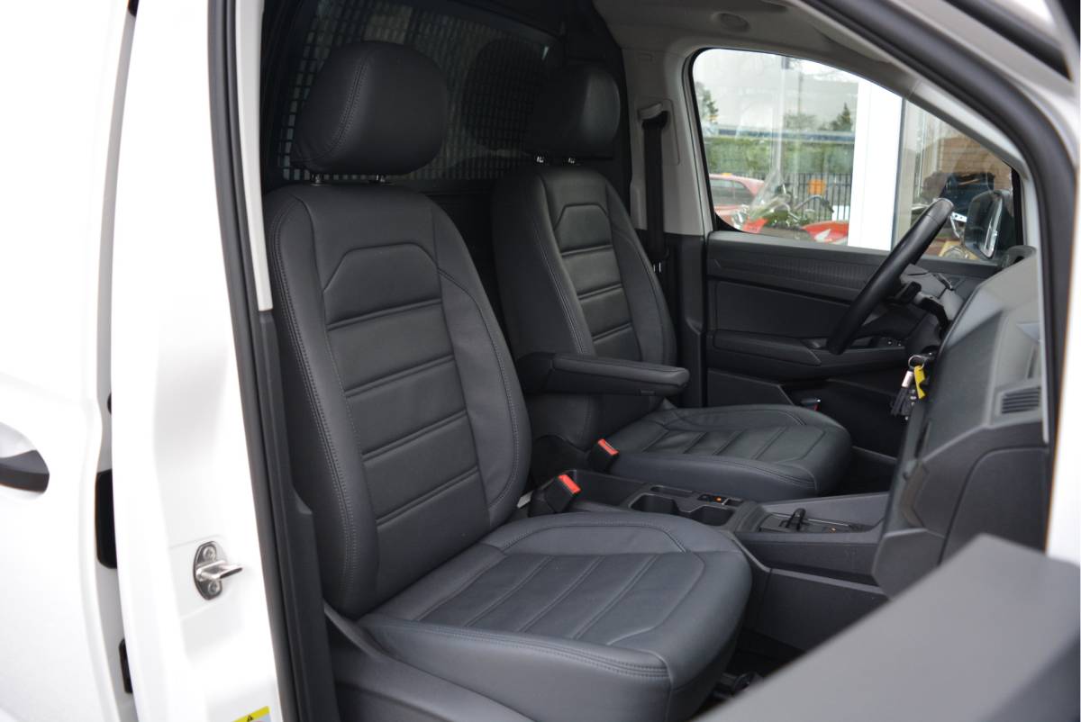 Volkswagen Caddy Volkswagen Caddy Cargo Maxi L2 2.0 123PK TDI Comfort Executive ✅ 18INCH ✅ Trekhaak ✅ PDC ✅ Orig. NL ✅ NAP ✅