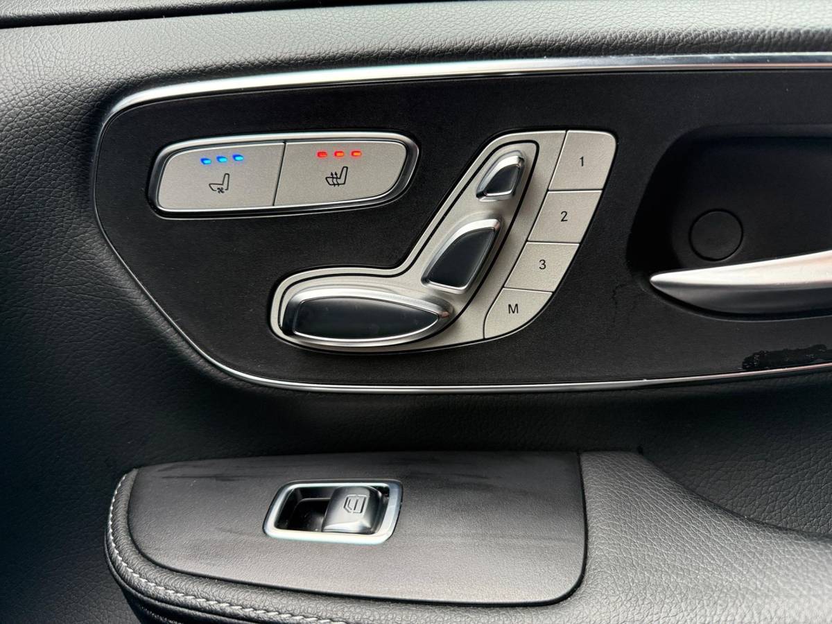 Mercedes-Benz V-Klasse Mercedes-Benz V-klasse 250d Lang Edition AMG /Burmester /380 Camera / Memory / 7 persoons /Sfeerverlichting