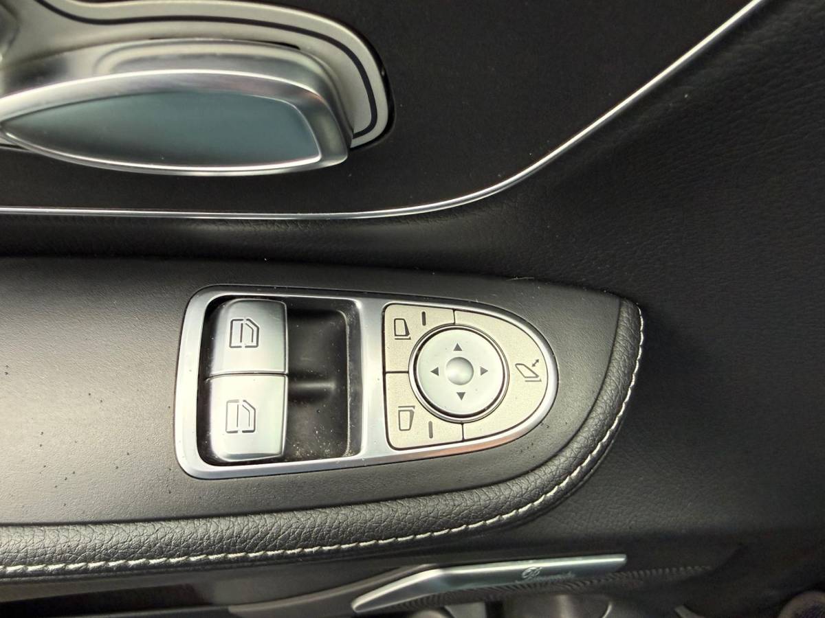 Mercedes-Benz V-Klasse Mercedes-Benz V-klasse 250d Lang Edition AMG /Burmester /380 Camera / Memory / 7 persoons /Sfeerverlichting