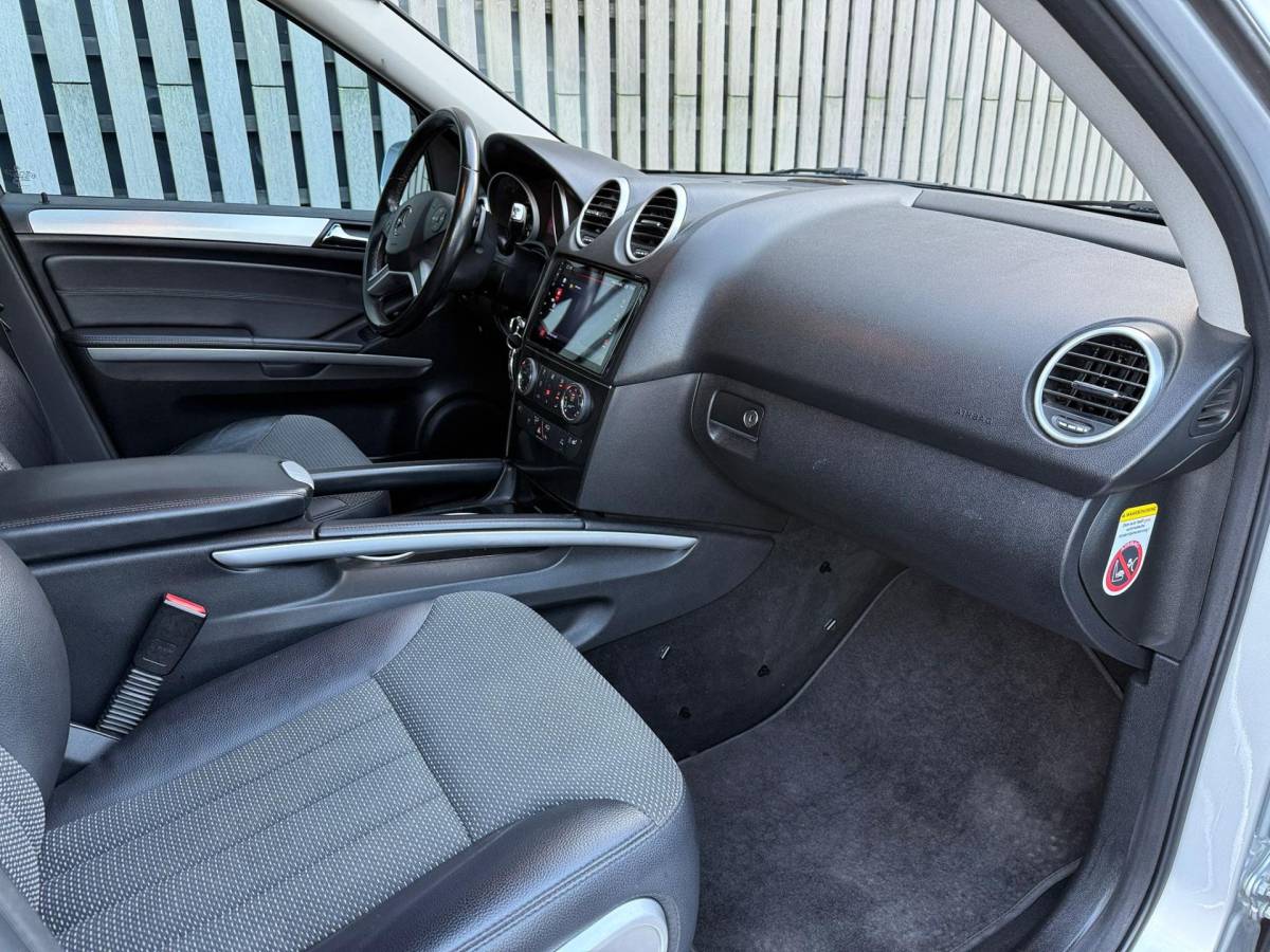 Mercedes-Benz M-Klasse Mercedes-Benz M-klasse 300 CDI BlueEFFICIENCY 4-Matic