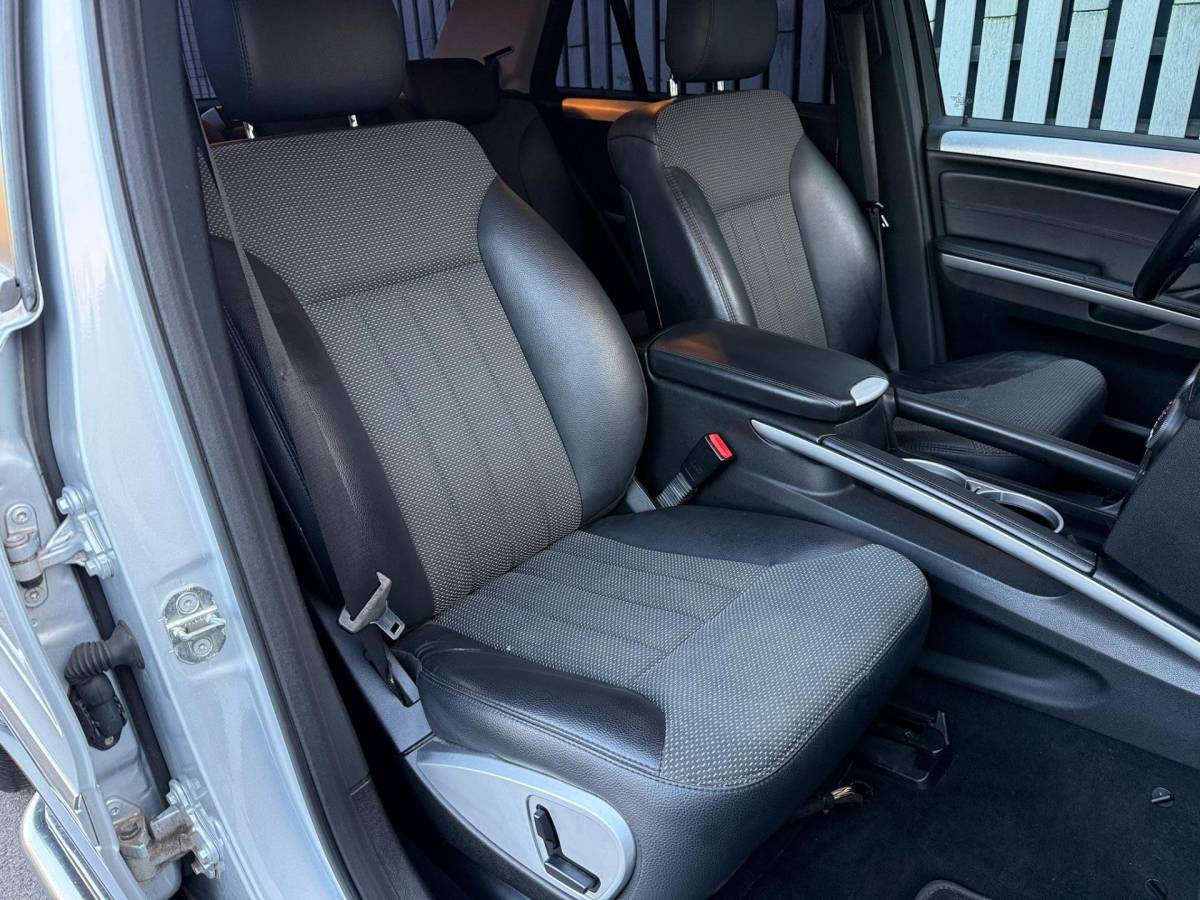 Mercedes-Benz M-Klasse Mercedes-Benz M-klasse 300 CDI BlueEFFICIENCY 4-Matic