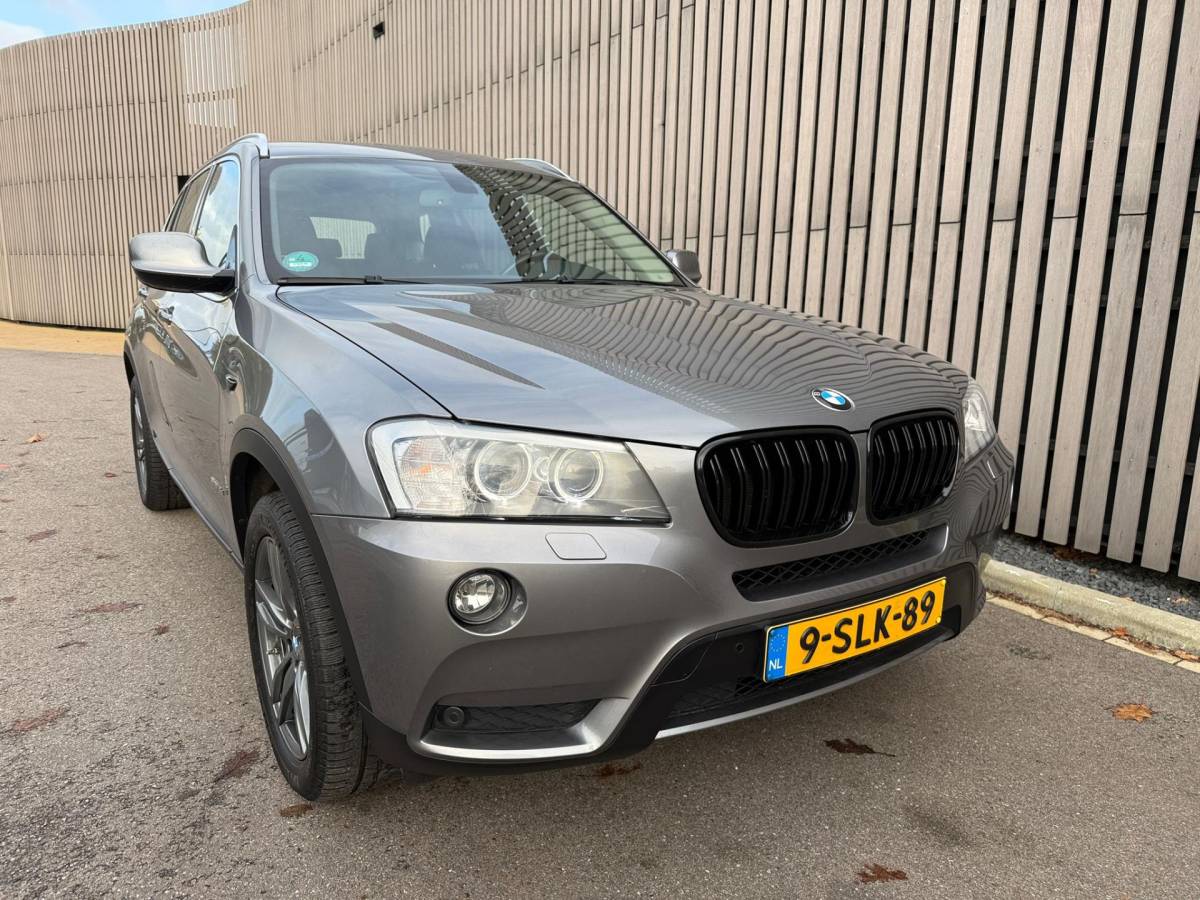 BMW X3 BMW X3 SDrive18d Chrome Line Edition – Leer – Navigatie