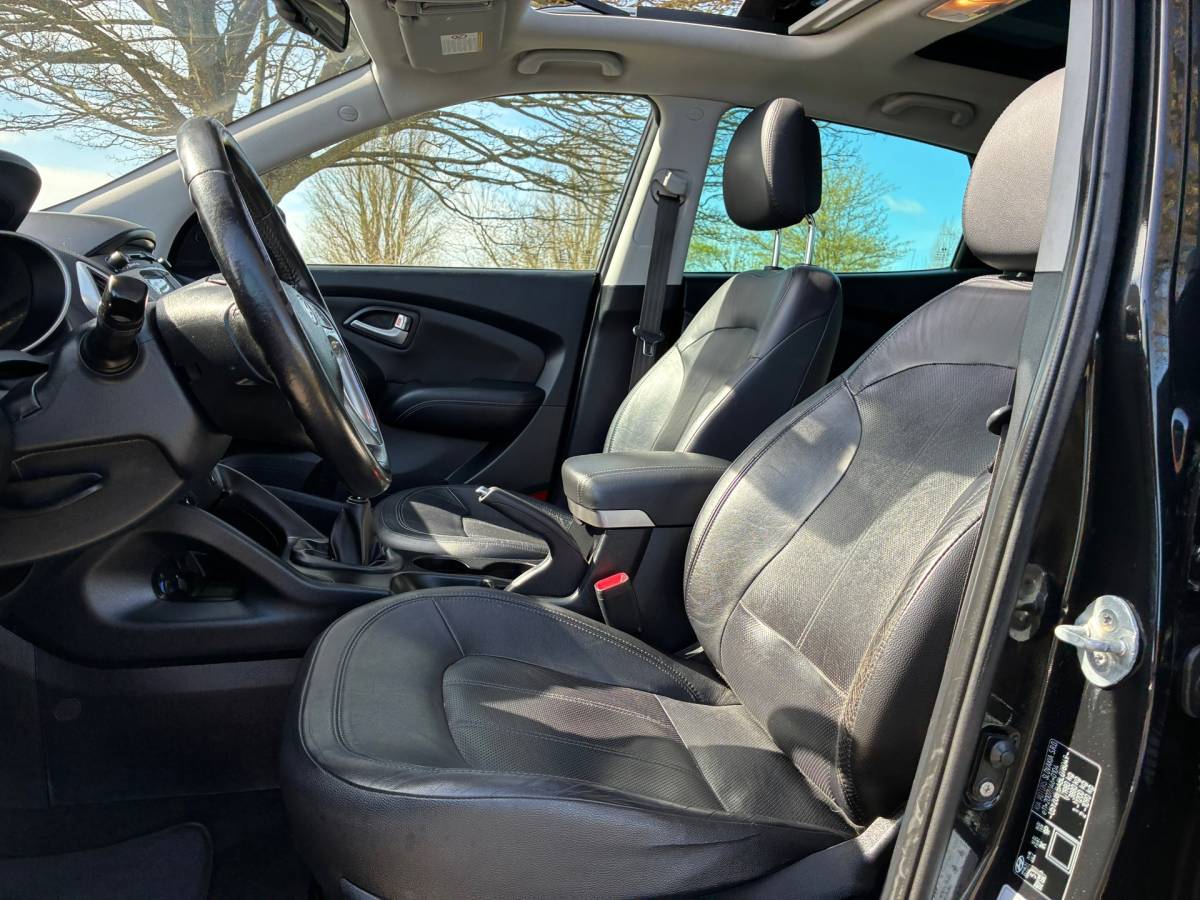 Hyundai ix35 Hyundai Ix35 2.0i i-Catcher | Leder + Schuif/kantel dak + Keyless nu € 7.975,-!!!