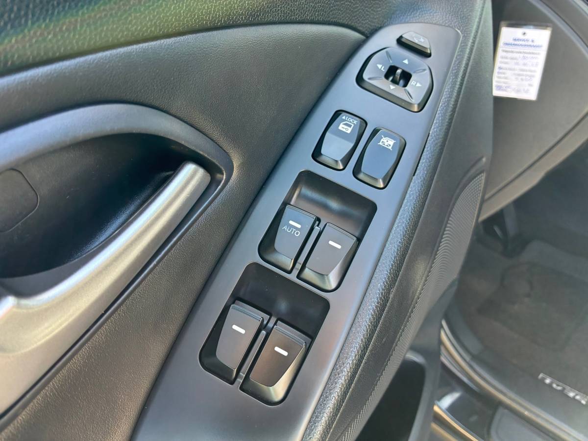 Hyundai ix35 Hyundai Ix35 2.0i i-Catcher | Leder + Schuif/kantel dak + Keyless nu € 7.975,-!!!