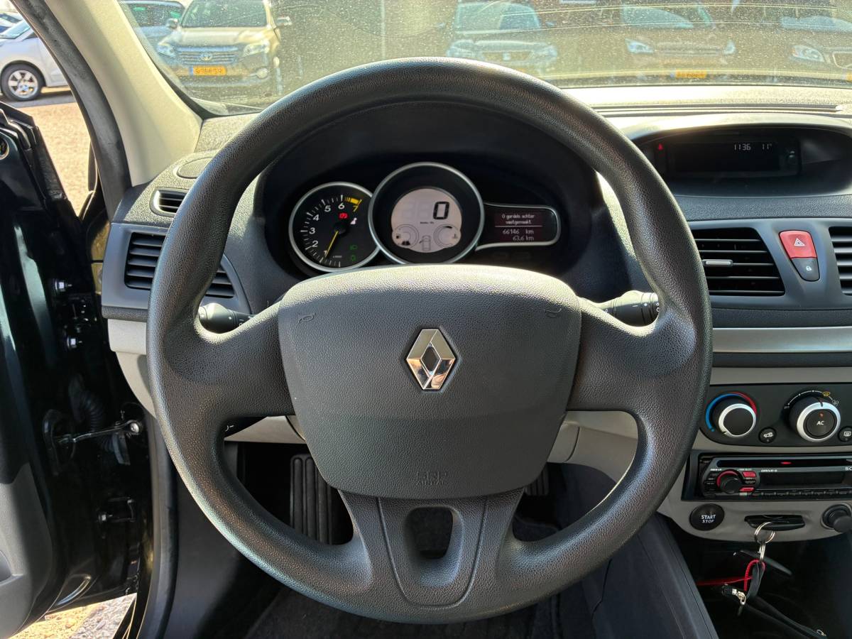Renault Mégane Renault Mégane 1.6 Authentique | 66.000 NAP + Airco + Cruise nu € 6.975,-!!!