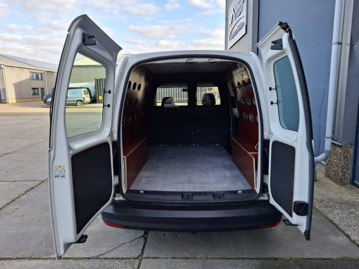 Volkswagen Caddy Volkswagen Caddy 2.0 TDI L2H1 BMT Maxi Trendline AUTOMAAT / NAVI / AIRCO / EURO 6