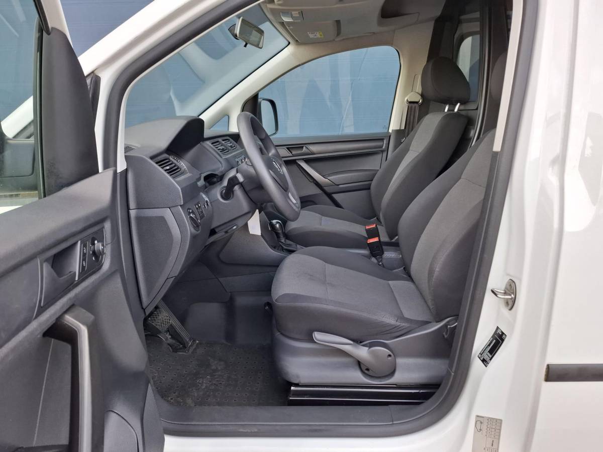 Volkswagen Caddy Volkswagen Caddy 2.0 TDI L2H1 BMT Maxi Trendline AUTOMAAT / NAVI / AIRCO / EURO 6