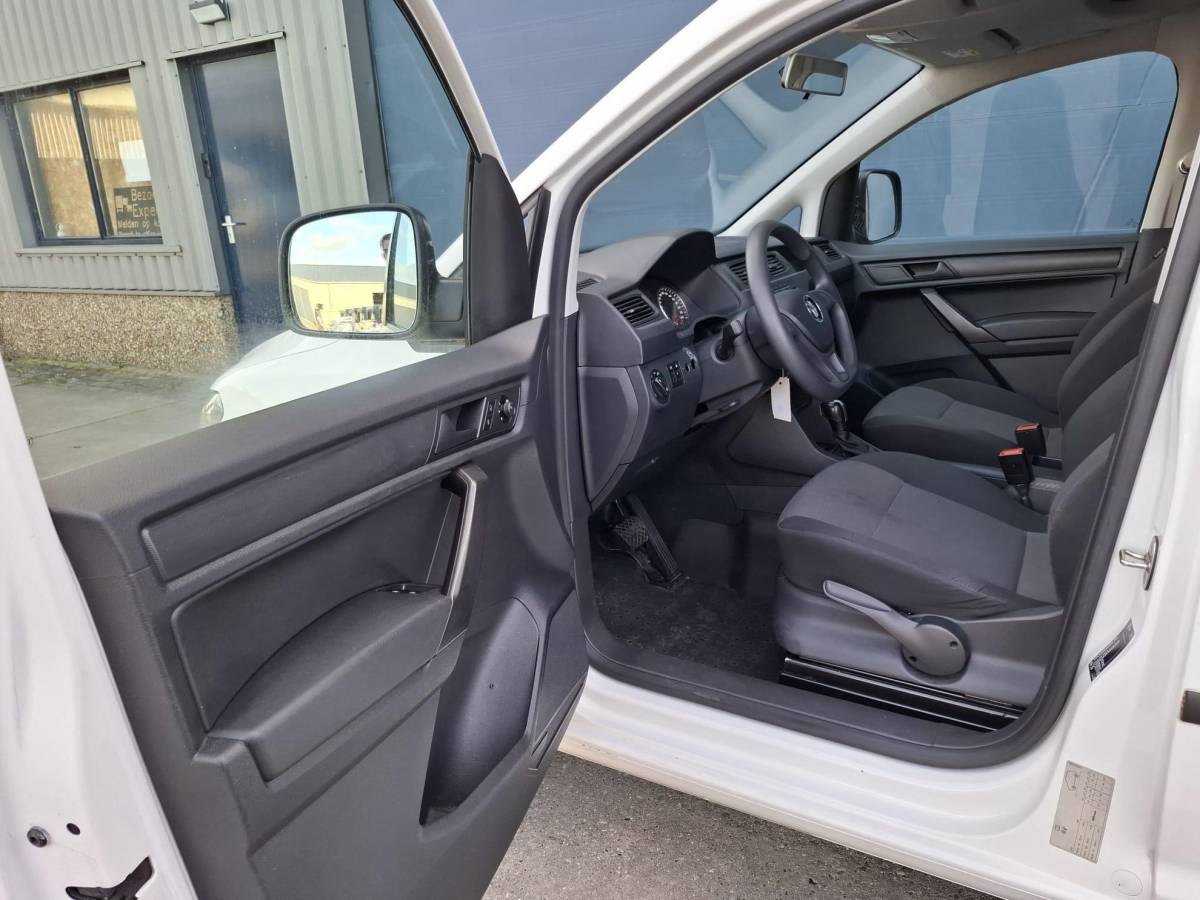 Volkswagen Caddy Volkswagen Caddy 2.0 TDI L2H1 BMT Maxi Trendline AUTOMAAT / NAVI / AIRCO / EURO 6